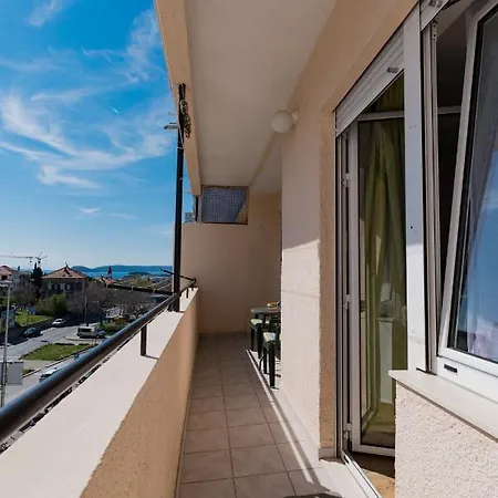 Sun & Salt Apartment *